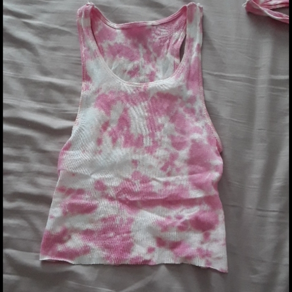 SOLD💖Tie dye tank in Pink💖 - Picture 3 of 3